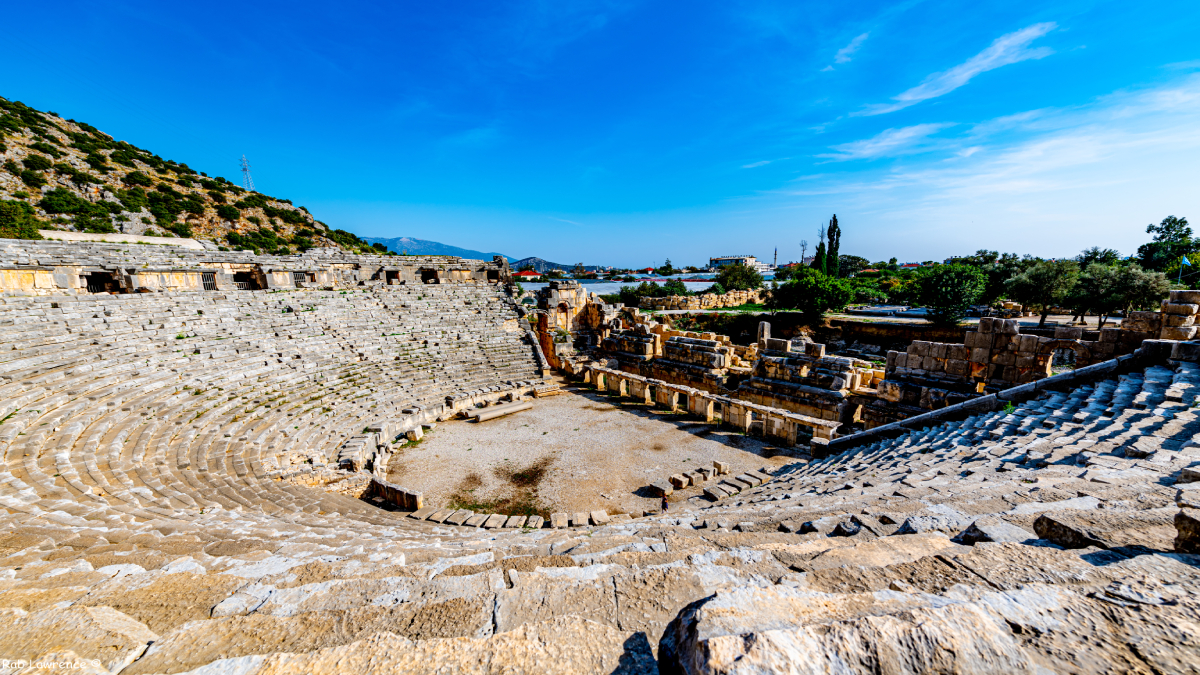 Bodrum’da Araç Kiralama Rehberi: Plajlar, Tarihi Mekanlar ve Lezzet Durakları